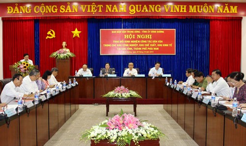 Southern industrial parks share experience in mass mobilization - ảnh 1
